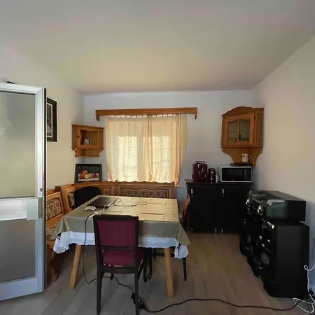 Holiday home In Izbuc, Bihor - Casa Moma